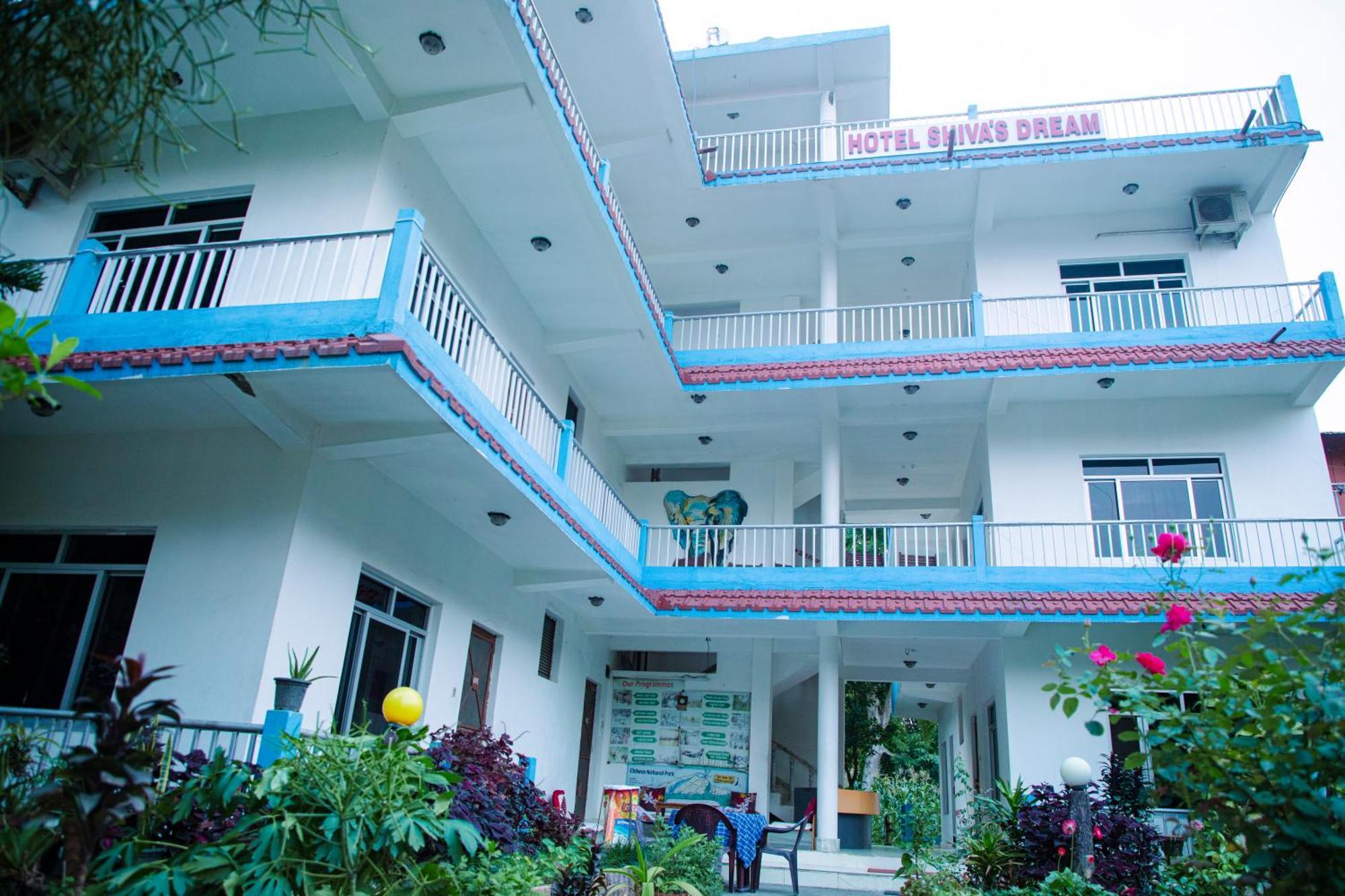 Hotel Shiva'S Dream Sauraha Eksteriør billede