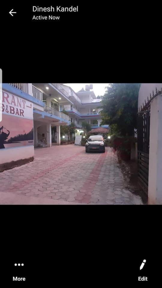 Hotel Shiva'S Dream Sauraha Eksteriør billede